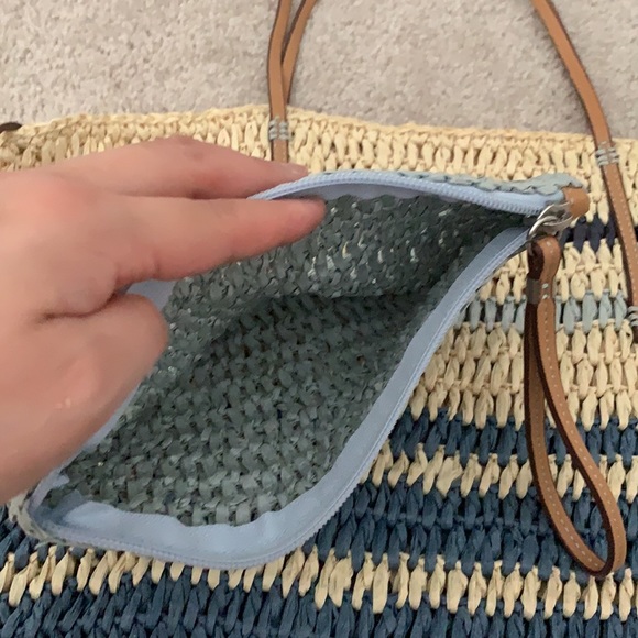 LOFT Straw Beach Bag With Pouch New Without Tag - Picture 3 of 10